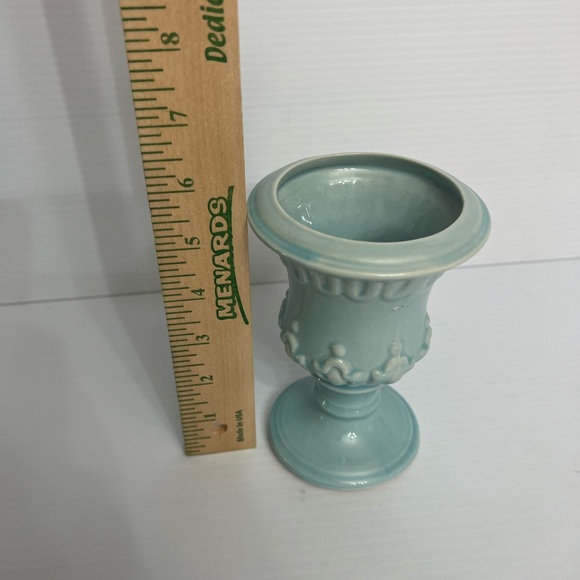 Estee Lauder Ocean blue design motif urn shaped vase Measures5 1/2" Tall 4" Wide - Picture 6 of 8